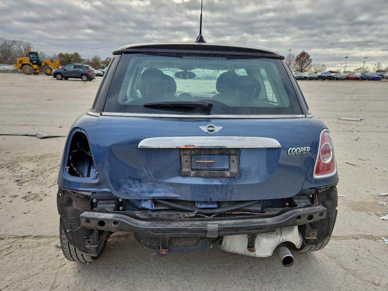 Photo 6 from auction – 2011 MINI COOPER with VIN WMWSU3C52BT093172