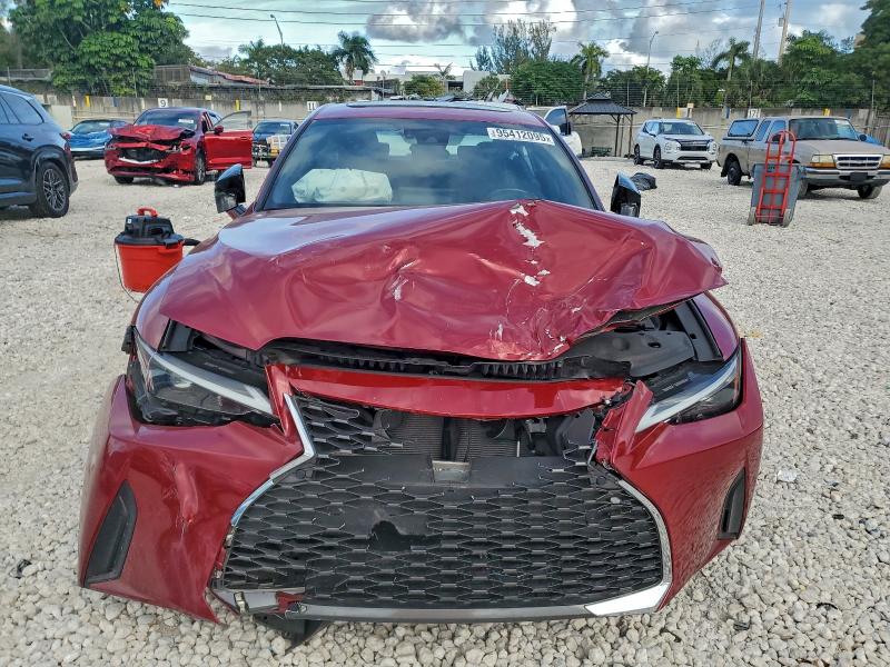 Photo 5 from auction – 2024 LEXUS IS with VIN JTHDA1D26R5130489