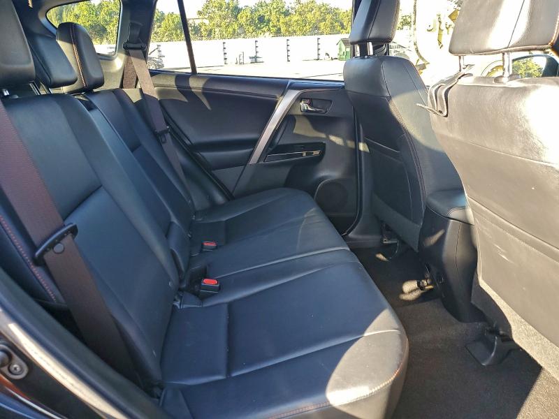 Photo 10 from auction – 2016 TOYOTA RAV4 SE with VIN JTMJFREV7GD183282