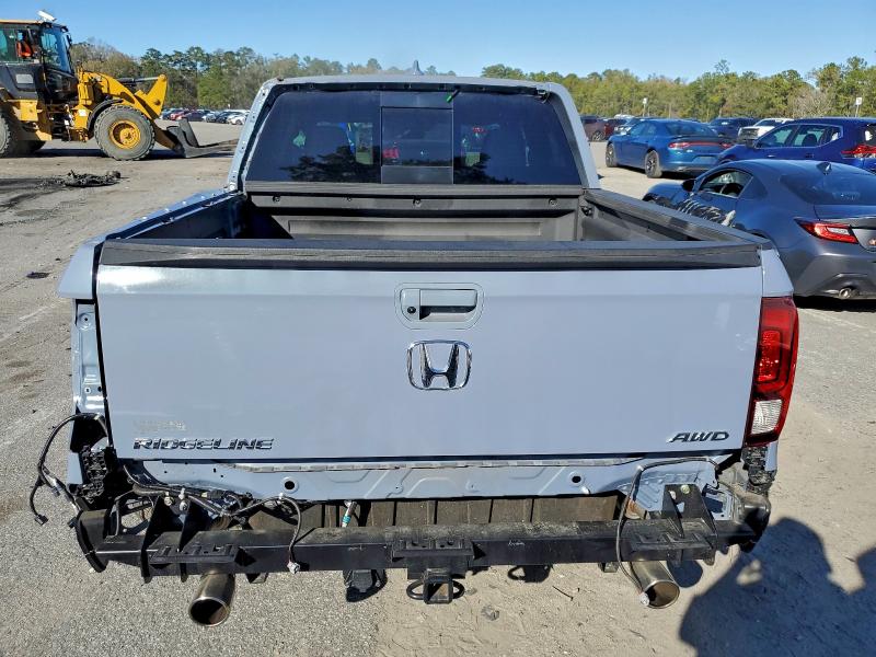 Photo 6 from auction – 2023 HONDA RIDGELINE with VIN 5FPYK3F57PB027538