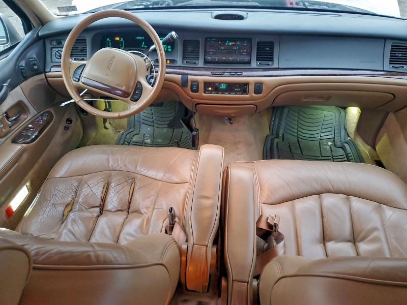 Photo 8 from auction – 1995 LINCOLN TOWN CAR E with VIN 1LNLM81W7SY603062