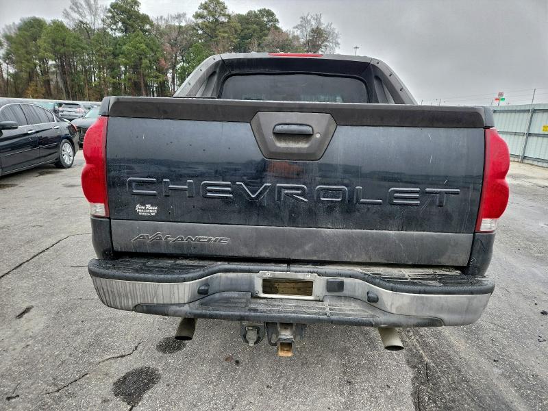 Photo 6 from auction – 2004 CHEVROLET AVALANCHE with VIN 3GNEK12T24G183231
