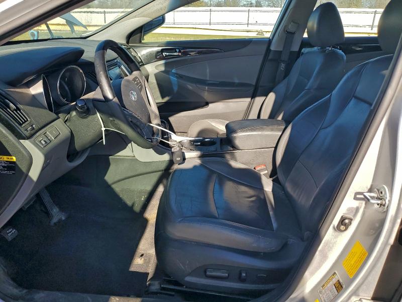 Photo 7 from auction – 2012 HYUNDAI SONATA SE with VIN 5NPEC4AC9CH351395