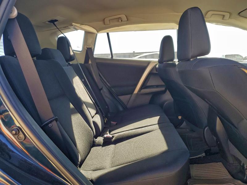 Photo 11 from auction – 2018 TOYOTA RAV4 LE with VIN 2T3ZFREV3JW435221