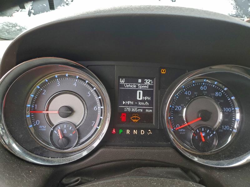 Photo 9 from auction – 2014 CHRYSLER TOWN & COU with VIN 2C4RC1BG4ER274748