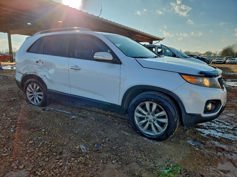 Photo 4 from auction – 2011 KIA SORENTO EX with VIN 5XYKU4A25BG154463