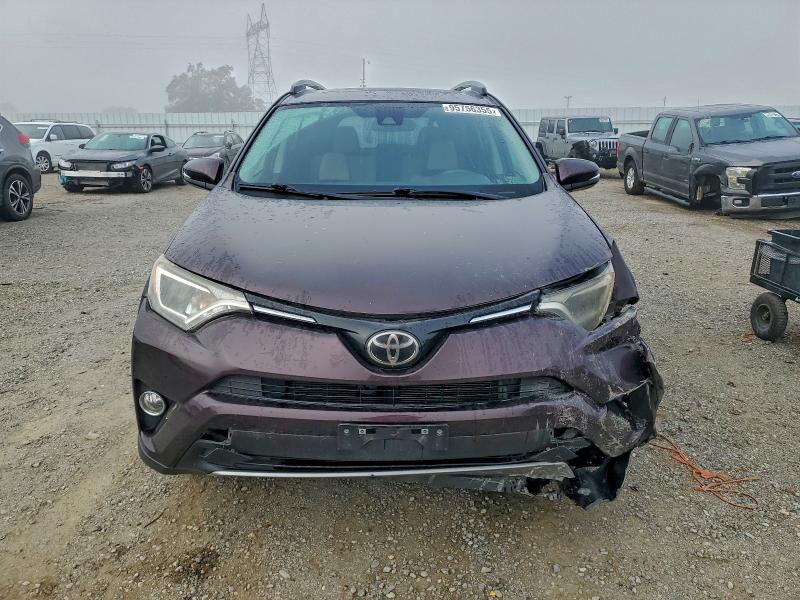 Photo 5 from auction – 2017 TOYOTA RAV4 XLE with VIN 2T3RFREV1HW651868