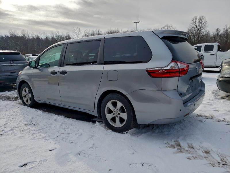 Photo 2 from auction – 2017 TOYOTA SIENNA with VIN 5TDZZ3DC1HS780988