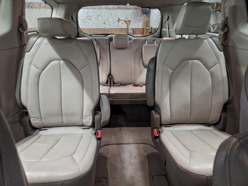 Фото 10 с аукциона – 2018 CHRYSLER PACIFICA T с VIN 2C4RC1EG6JR322563