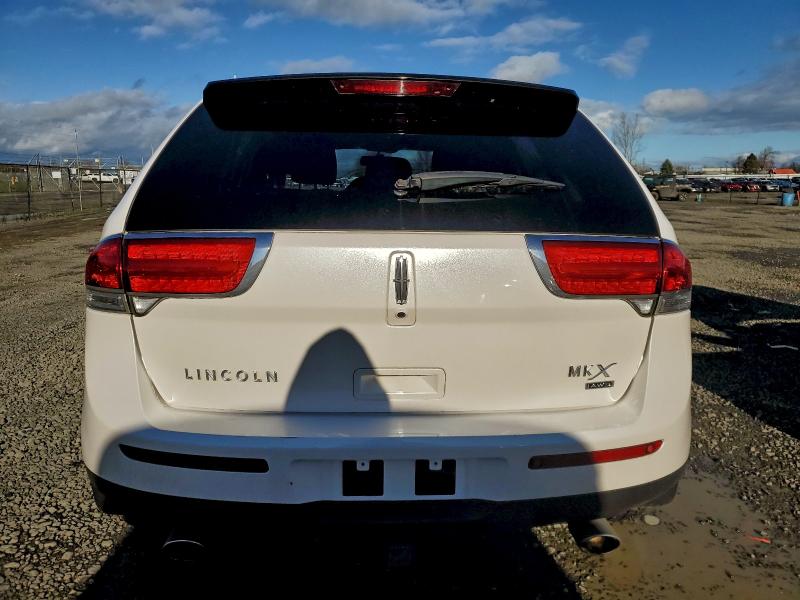 Photo 6 from auction – 2011 LINCOLN MKX with VIN 2LMDJ8JK5BBJ06376
