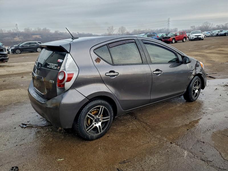 Photo 3 from auction – 2012 TOYOTA PRIUS C with VIN JTDKDTB39C1512182