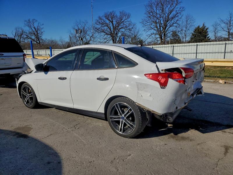 Photo 2 from auction – 2016 FORD FOCUS S with VIN 1FADP3E20GL251852