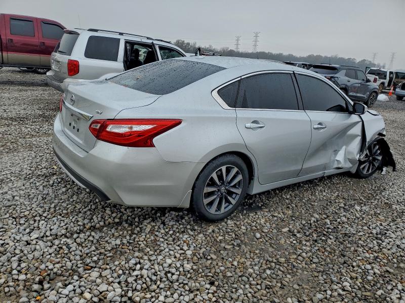 Photo 3 from auction – 2017 NISS ALTIMA with VIN 1N4AL3AP3HC145977