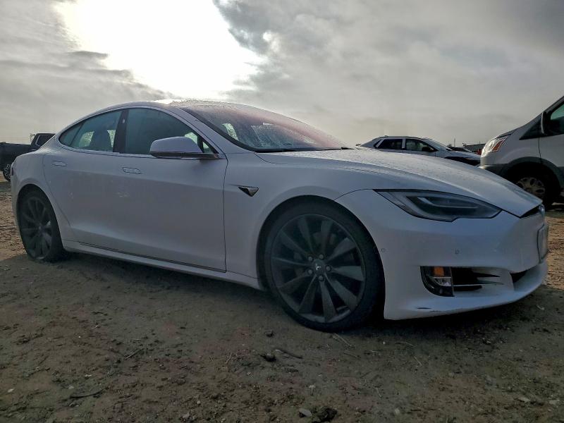 Photo 4 from auction – 2017 TESLA MODEL S with VIN 5YJSA1E11HF195505