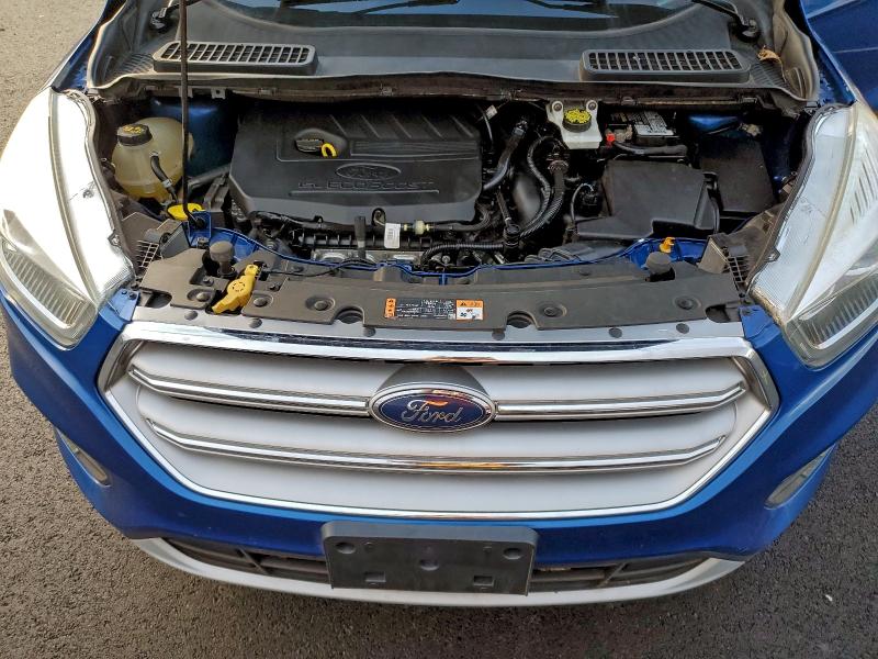 Photo 11 from auction – 2017 FORD ESCAPE SE with VIN 1FMCU9GD1HUC81093