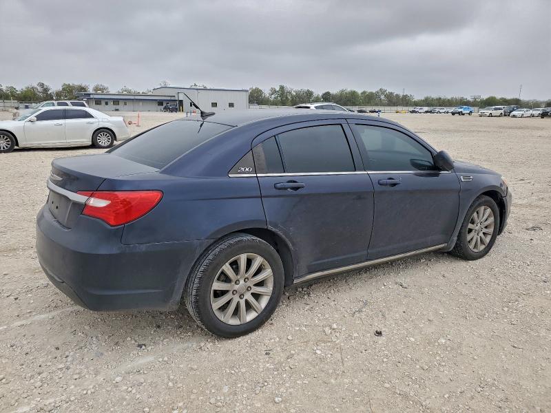 Photo 3 from auction – 2012 CHRYSLER 200 with VIN 1C3CCBAB4CN135509