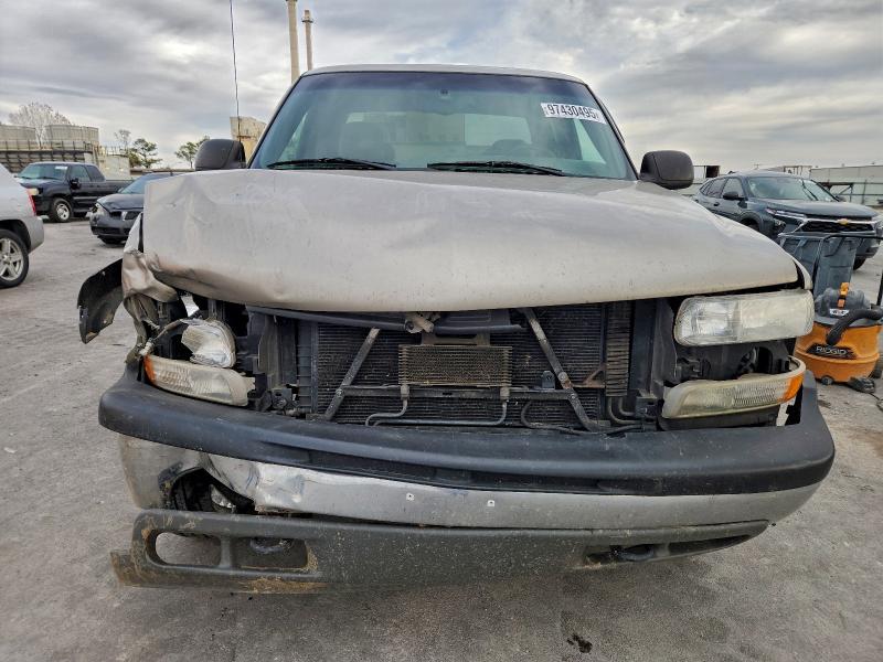 Photo 5 from auction – 2001 CHEVROLET SILVERADO with VIN 1GCEK19TX1E340814