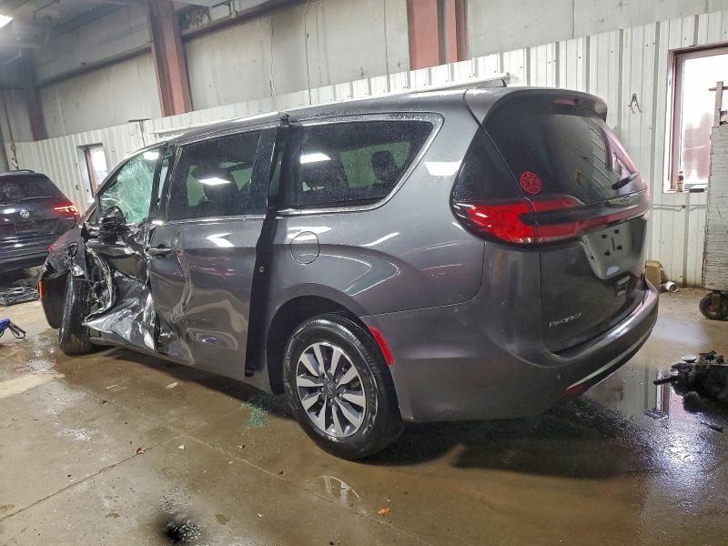Photo 2 from auction – 2022 CHRYSLER PACIFICA H with VIN 2C4RC1L71NR223044