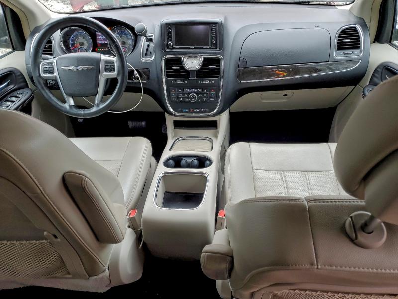 Photo 8 from auction – 2013 CHRYSLER TOWN & COU with VIN 2C4RC1CG4DR734973