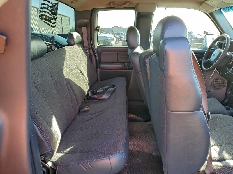 Photo 10 from auction – 2001 CHEVROLET SILVERADO with VIN 2GCEC19W911130066