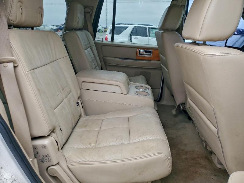 Photo 11 from auction – 2008 LINCOLN NAVIGATOR with VIN 5LMFU27588LJ12849