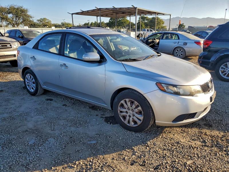 Photo 4 from auction – 2010 KIA FORTE EX with VIN KNAFU4A21A5057993