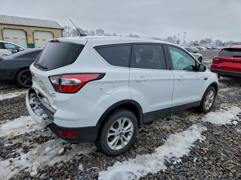 Photo 3 from auction – 2017 FORD ESCAPE SE with VIN 1FMCU0GD2HUD06109