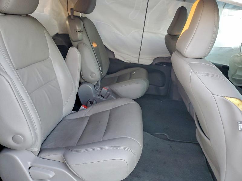 Photo 11 from auction – 2018 TOYOTA SIENNA with VIN 5TDYZ3DC9JS914504