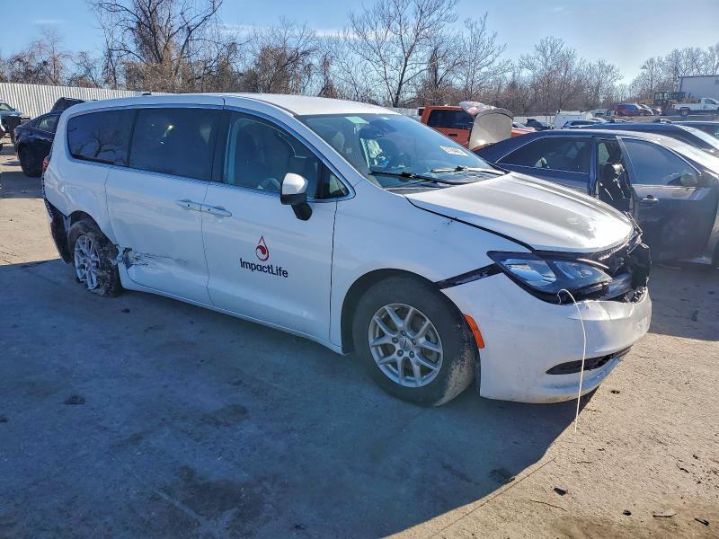 Photo 4 from auction – 2023 CHRYSLER VOYAGER LX with VIN 2C4RC1CG1PR603455