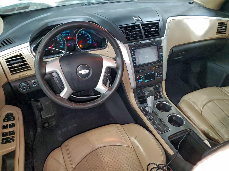 Photo 8 from auction – 2010 CHEVROLET TRAVERSE L with VIN 1GNLVHED5AS136808