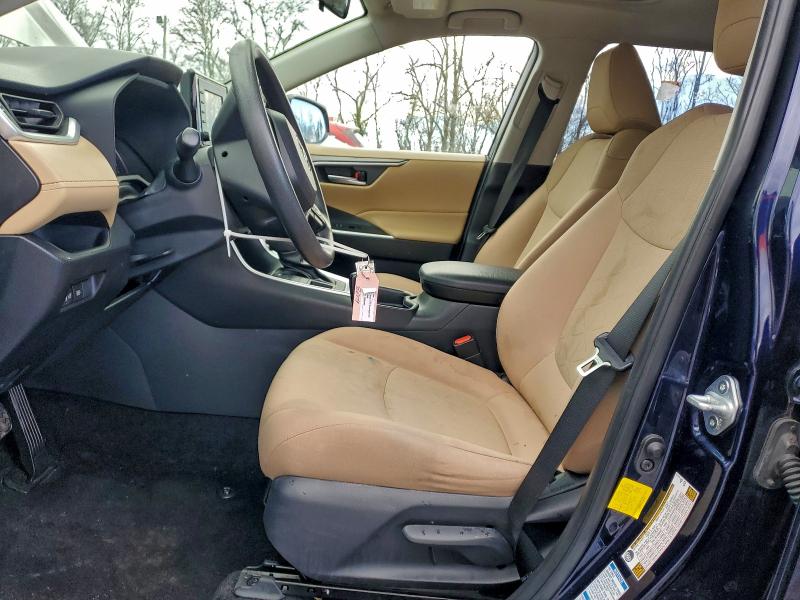 Photo 7 from auction – 2019 TOYOTA RAV4 XLE with VIN JTMP1RFV3KJ024647
