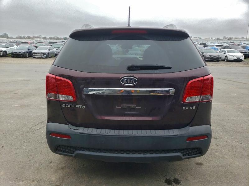 Photo 6 from auction – 2013 KIA SORENTO EX with VIN 5XYKU4A2XDG386737