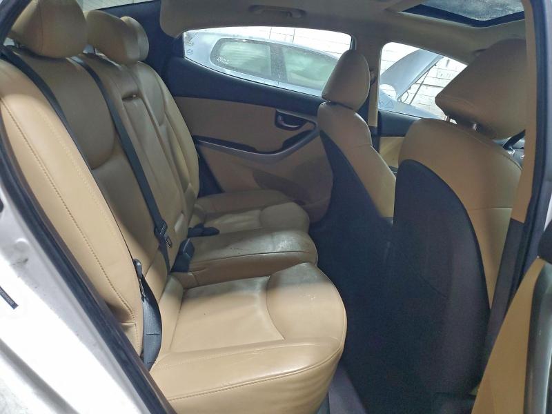 Photo 10 from auction – 2012 HYUNDAI ELANTRA GL with VIN 5NPDH4AE6CH149242