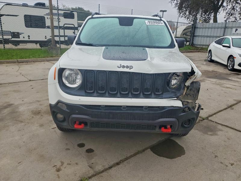 Photo 5 from auction – 2017 JEEP RENEGADE T with VIN ZACCJBCB4HPE45981
