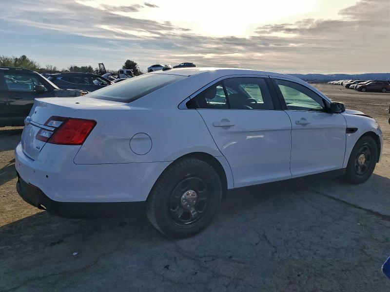 Photo 3 from auction – 2018 FORD TAURUS INT with VIN 1FAHP2MK3JG103417