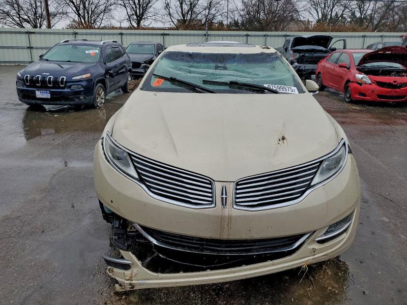 Photo 5 from auction – 2016 LINCOLN MKZ with VIN 3LN6L2G92GR602647