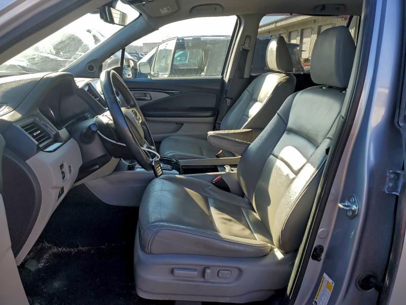 Photo 7 from auction – 2019 HONDA PILOT TOUR with VIN 5FNYF6H61KB019870