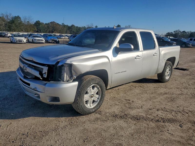 CHEVROLET SILVERADO 2010 with VIN 3GCRCSE03AG109701 - Photo from auction