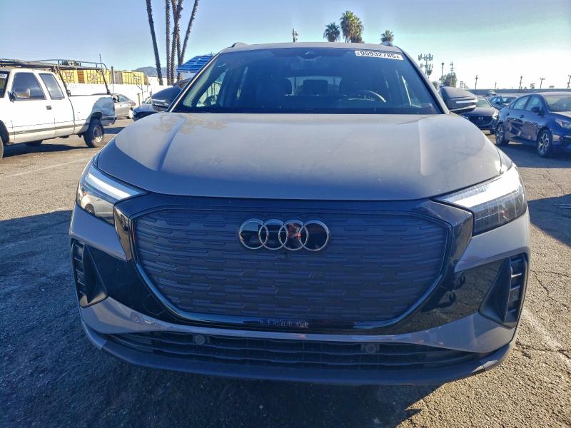 Zdjęcie 5 z aukcji – 2025 AUDI Q4 E-TRON z VIN WA1A5BFZ7SP052656