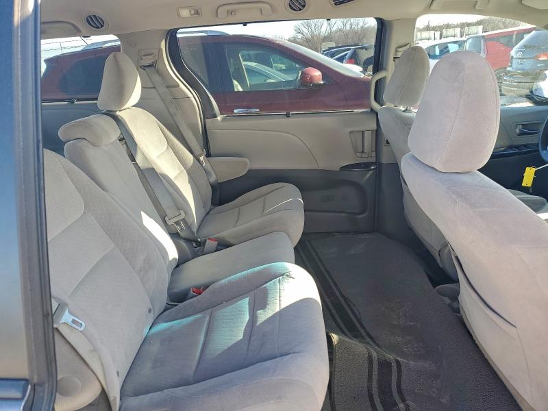Photo 11 from auction – 2016 TOYOTA SIENNA with VIN 5TDKK3DC7GS756036