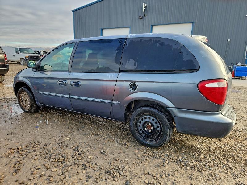 Photo 2 from auction – 2002 CHRYSLER TOWN & COU with VIN 2C4GP443X2R681038