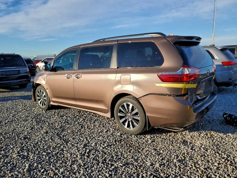 Photo 2 from auction – 2018 TOYOTA SIENNA XLE with VIN 5TDDZ3DC3JS209227
