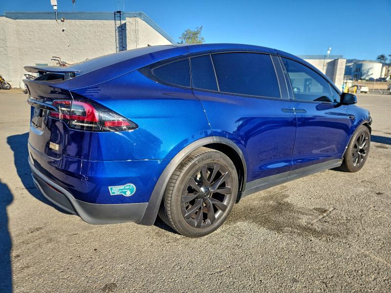 Photo 3 from auction – 2022 TESLA MODEL X with VIN 7SAXCBE67NF350266