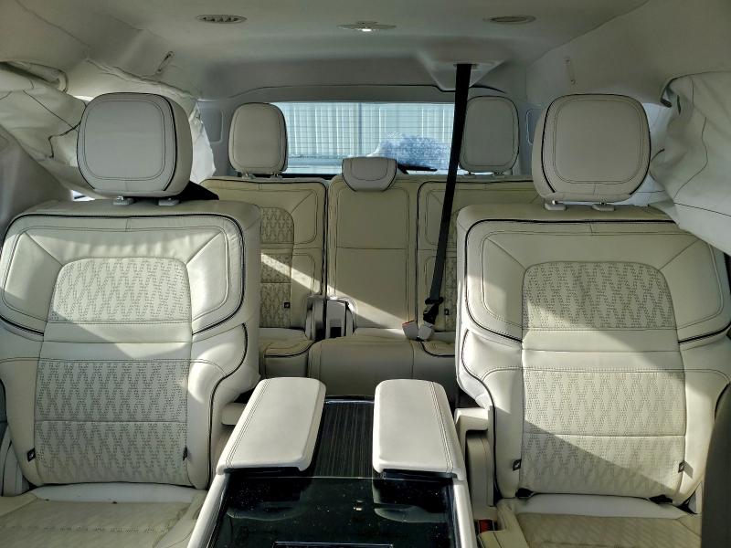 Photo 10 from auction – 2024 LINCOLN NAVIGATOR with VIN 5LMJJ3TG3REL01639