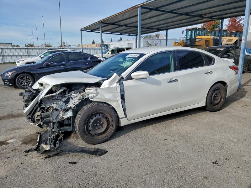 NISSAN ALTIMA 2.5 2015 with VIN 1N4AL3AP0FC497816 - Photo from auction