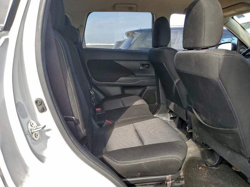 Photo 10 from auction – 2016 MITSUBISHI OUTLANDER with VIN JA4AD3A34GZ040326