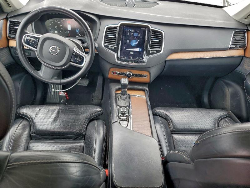 Photo 8 from auction – 2017 VOLVO XC90 T6 with VIN YV4A22PLXH1181444