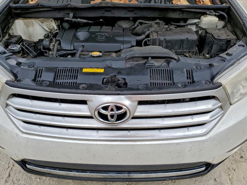 Photo 12 from auction – 2013 TOYOTA HIGHLANDER with VIN 5TDZA3EH3DS037356