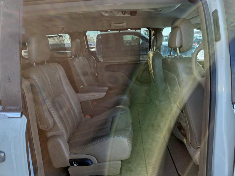 Photo 11 from auction – 2013 CHRYSLER TOWN & COU with VIN 2C4RC1CGXDR614692