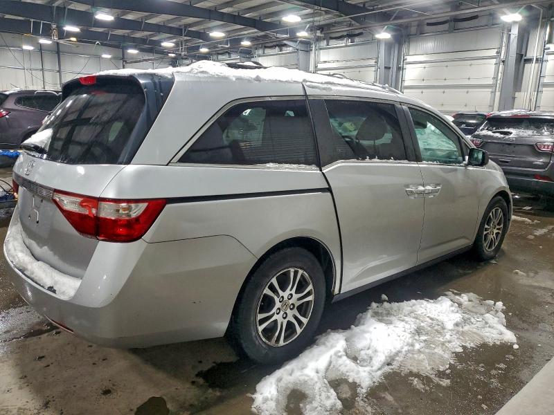 Photo 3 from auction – 2011 HONDA ODYSSEY EX with VIN 5FNRL5H47BB035190